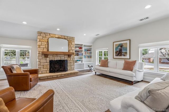 201 Summit Boulevard, Englewood, CO 80113