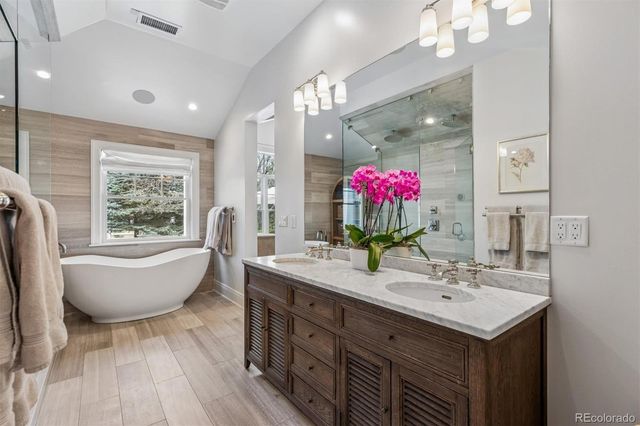 201 Summit Boulevard, Englewood, CO 80113