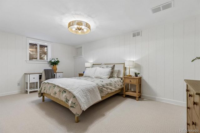 201 Summit Boulevard, Englewood, CO 80113