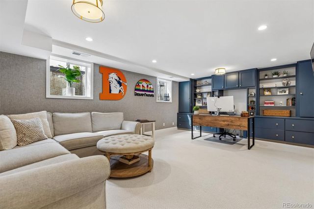 201 Summit Boulevard, Englewood, CO 80113