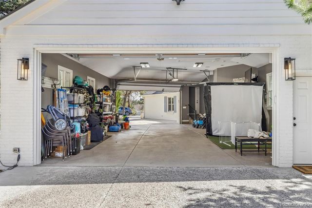 201 Summit Boulevard, Englewood, CO 80113