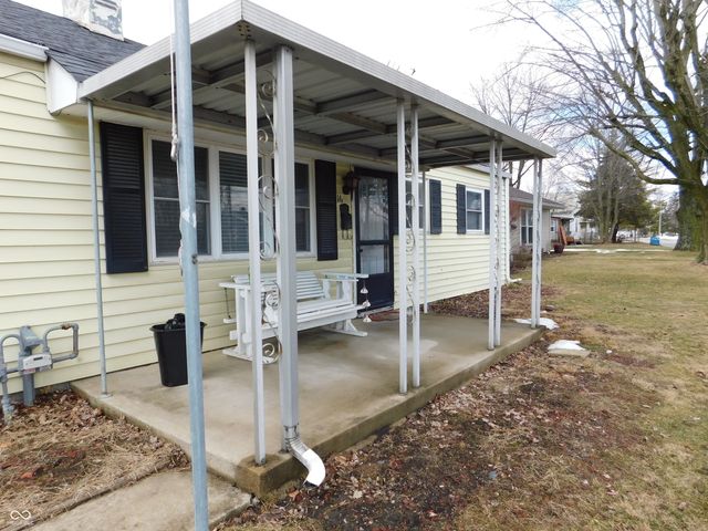 716 S State Street, Greenfield, IN 46140