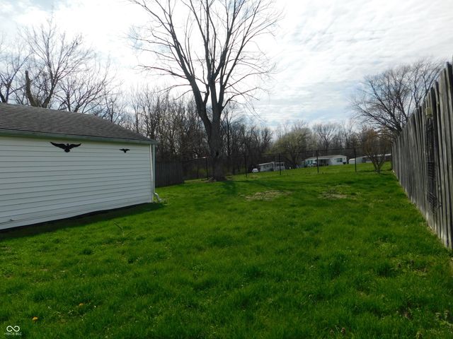 716 S State Street, Greenfield, IN 46140