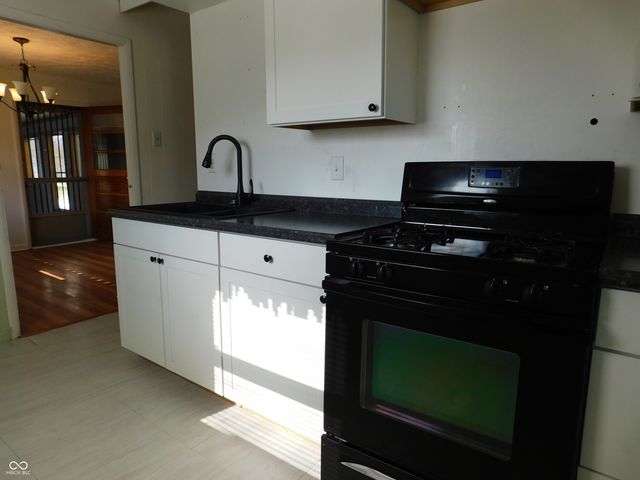 716 S State Street, Greenfield, IN 46140