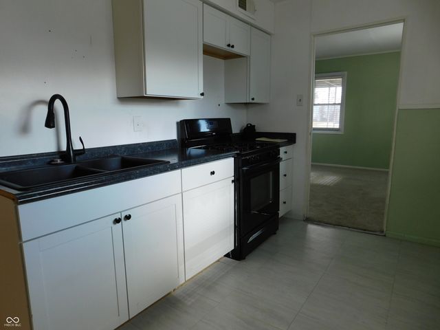 716 S State Street, Greenfield, IN 46140