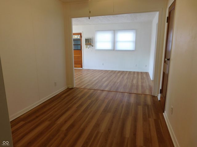 716 S State Street, Greenfield, IN 46140