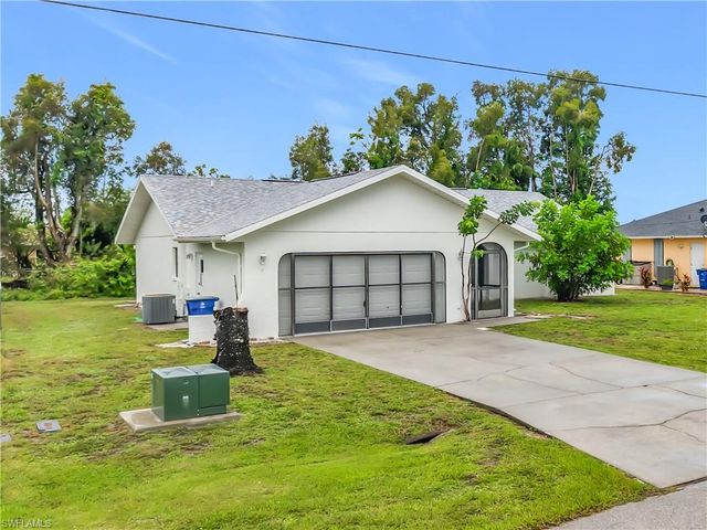 8428 Buena Vista RD, Fort Myers, FL 33967