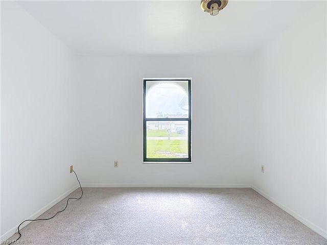 8428 Buena Vista RD, Fort Myers, FL 33967