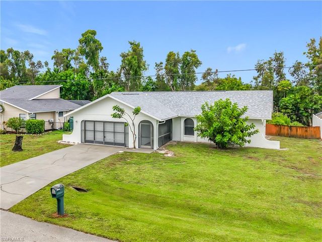 8428 Buena Vista RD, Fort Myers, FL 33967