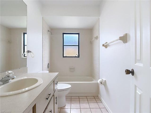 8428 Buena Vista RD, Fort Myers, FL 33967