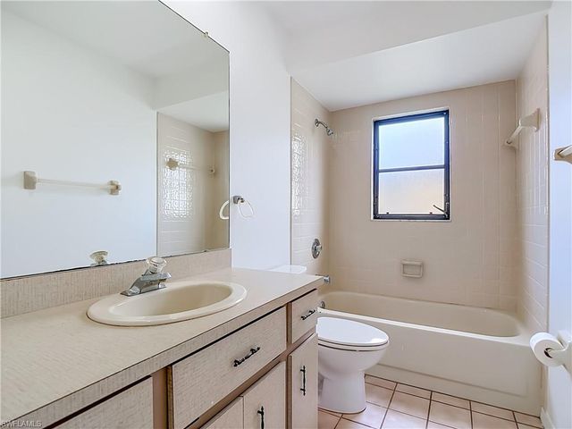 8428 Buena Vista RD, Fort Myers, FL 33967