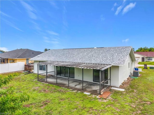 8428 Buena Vista RD, Fort Myers, FL 33967