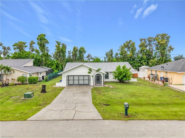8428 Buena Vista RD, Fort Myers, FL 33967