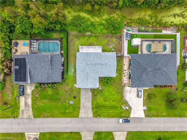 8428 Buena Vista RD, Fort Myers, FL 33967