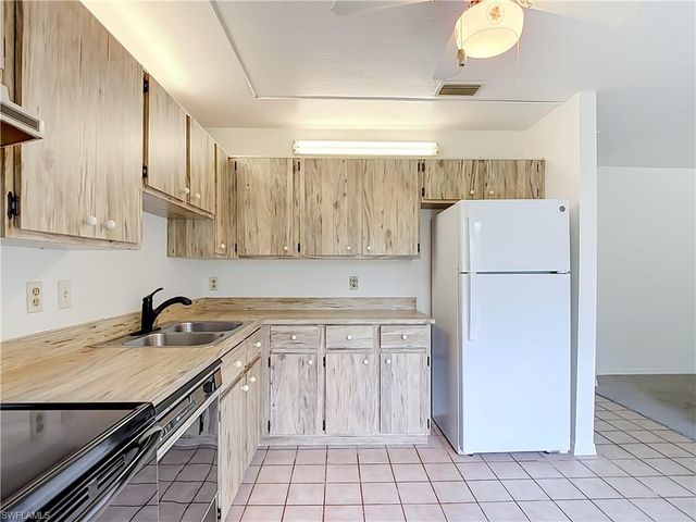 8428 Buena Vista RD, Fort Myers, FL 33967