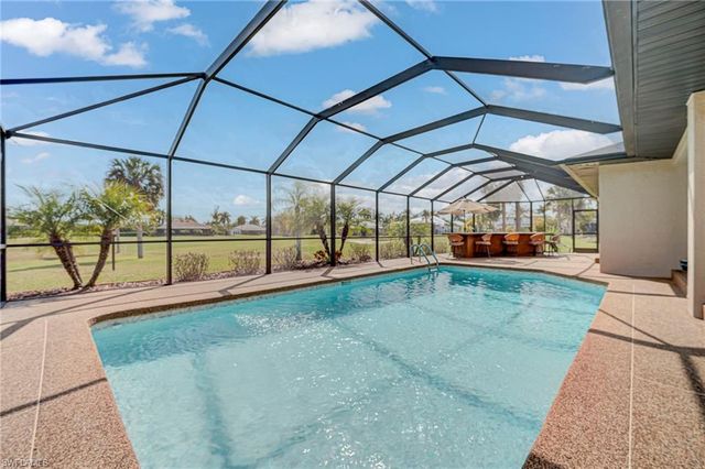 11845 Lady Anne CIR, Cape Coral, FL 33991