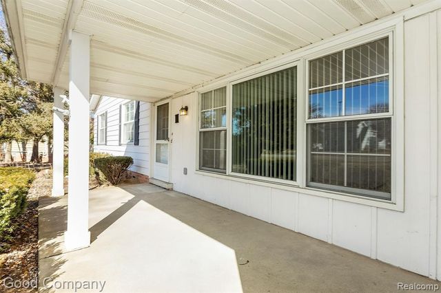 1776 Welch Road, Commerce Twp, MI 48390