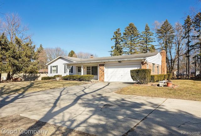 1776 Welch Road, Commerce Twp, MI 48390