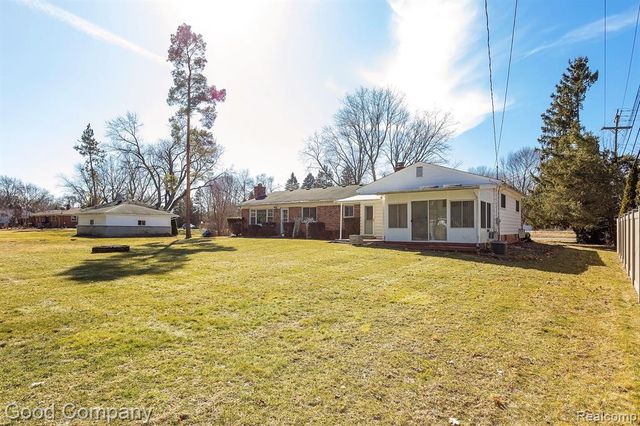 1776 Welch Road, Commerce Twp, MI 48390