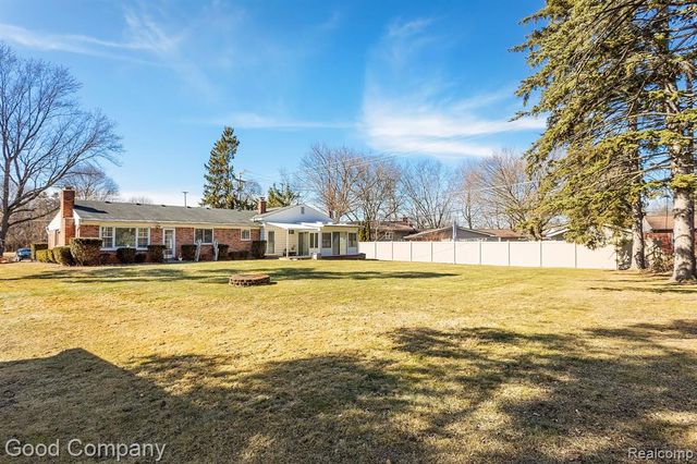 1776 Welch Road, Commerce Twp, MI 48390
