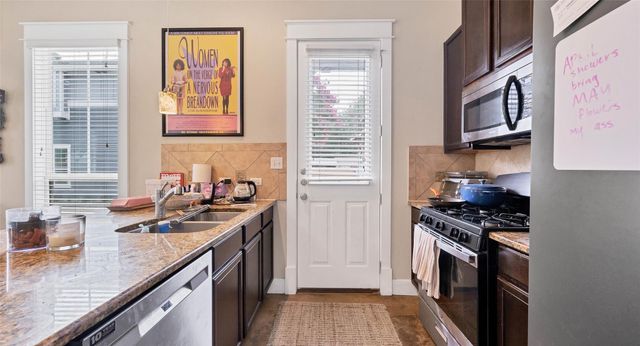 507 W North Loop BLVD B, Austin, TX 78751