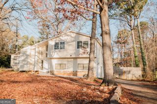 6801 Creekwood Drive, Douglasville, GA 30135