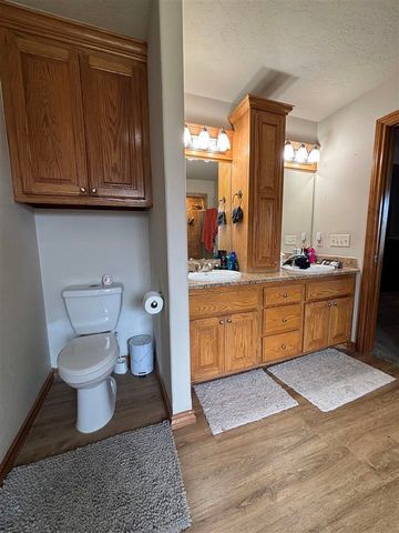 11202 NE Jere Layne, Elgin, OK 73538