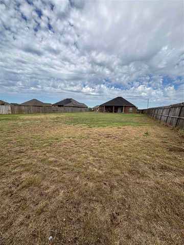 11202 NE Jere Layne, Elgin, OK 73538