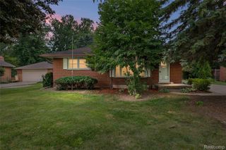 20432 Meridian Road, Grosse Ile Township, MI 48138