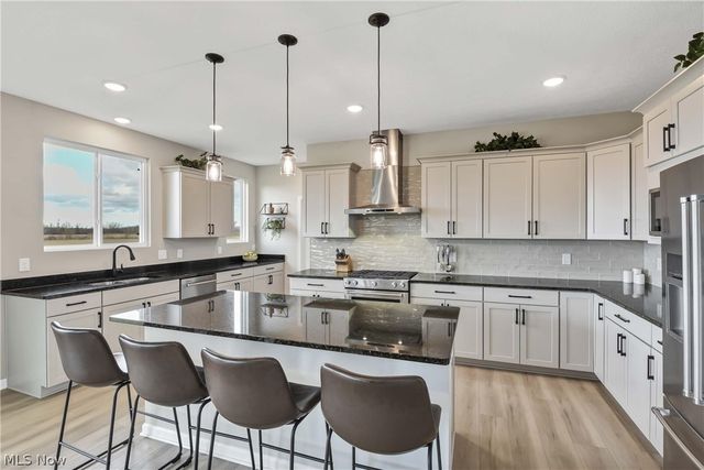 36662 W Shore Pky, North Ridgeville, OH 44039