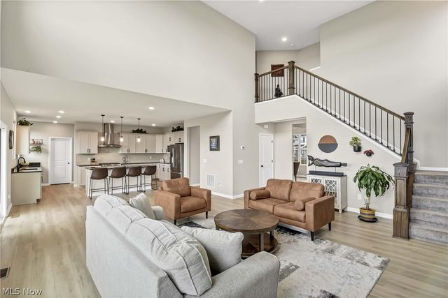 36662 W Shore Pky, North Ridgeville, OH 44039