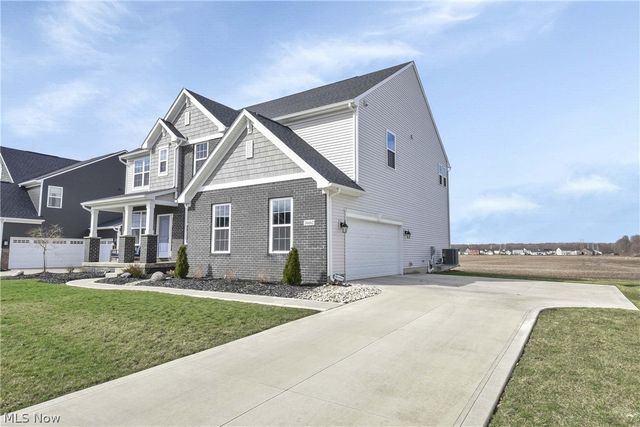 36662 W Shore Pky, North Ridgeville, OH 44039