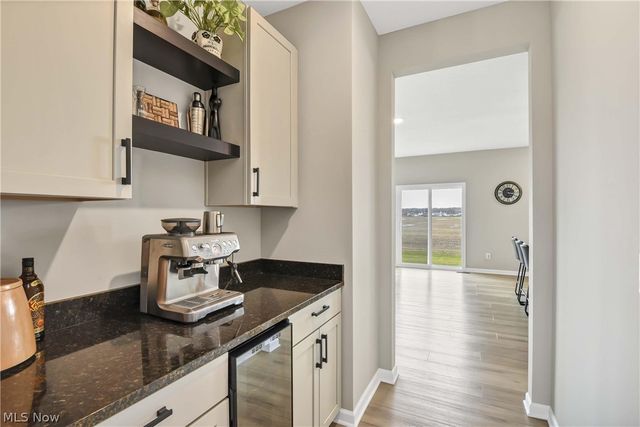 36662 W Shore Pky, North Ridgeville, OH 44039