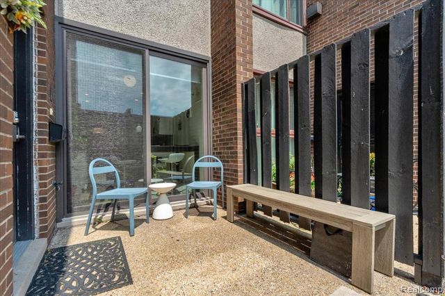 1243 Navarre Place, Detroit, MI 48207