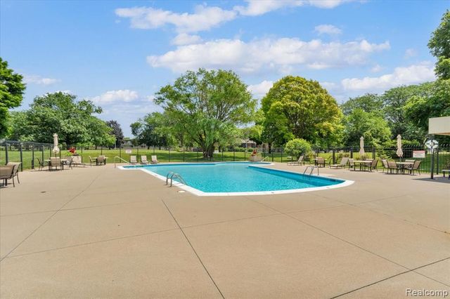 1243 Navarre Place, Detroit, MI 48207