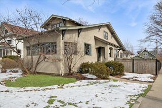 644 Wesley Avenue, Oak Park, IL 60304