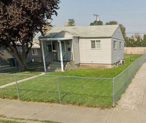 217 E Heroy Ave, Spokane, WA 99207