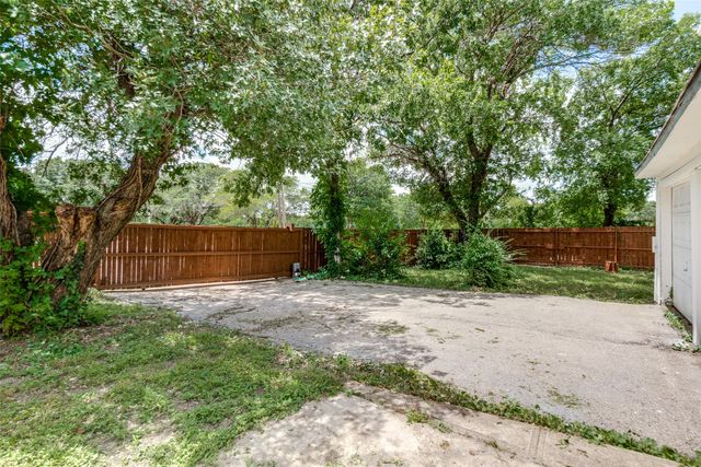 3535 Michigan Avenue, Dallas, TX 75216