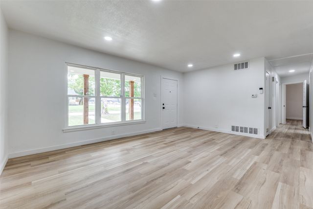3535 Michigan Avenue, Dallas, TX 75216