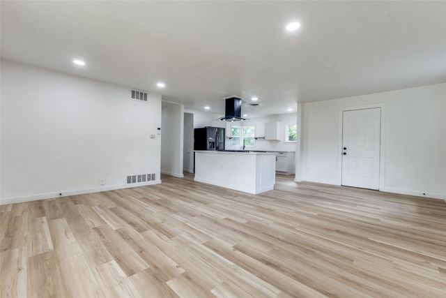 3535 Michigan Avenue, Dallas, TX 75216