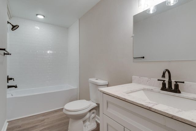 11915 E L Avenue, Charleston Twp, MI 49053