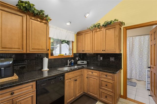 36 Pine Street, Woonsocket, RI 02895