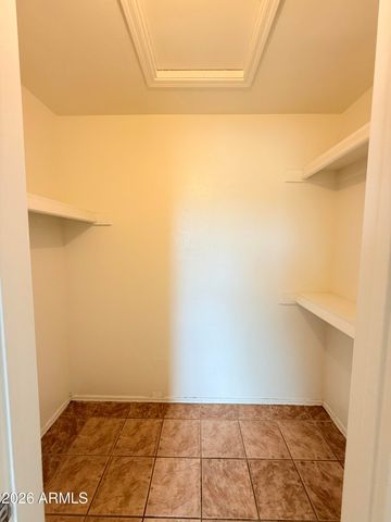 2913 W WOODRIDGE Drive, Phoenix, AZ 85053