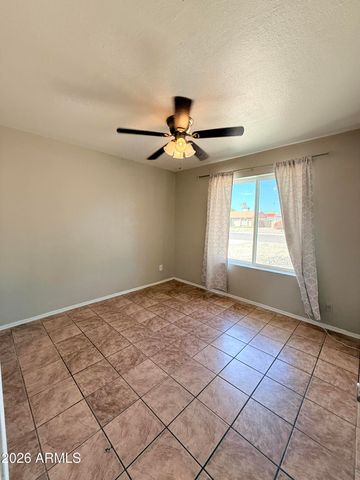 2913 W WOODRIDGE Drive, Phoenix, AZ 85053