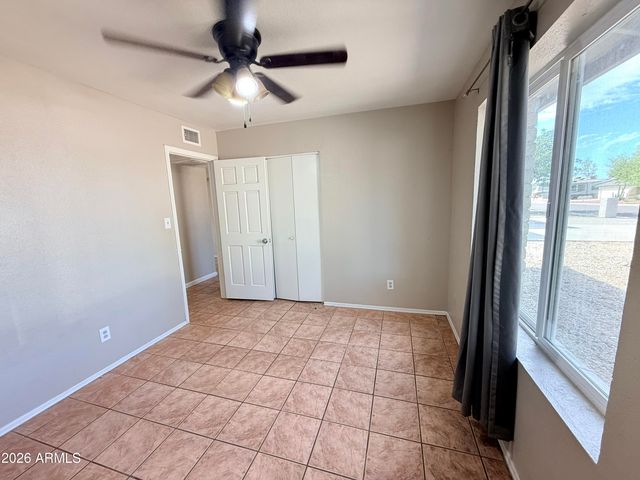 2913 W WOODRIDGE Drive, Phoenix, AZ 85053