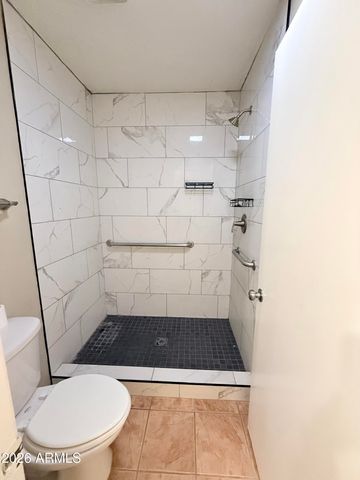 2913 W WOODRIDGE Drive, Phoenix, AZ 85053