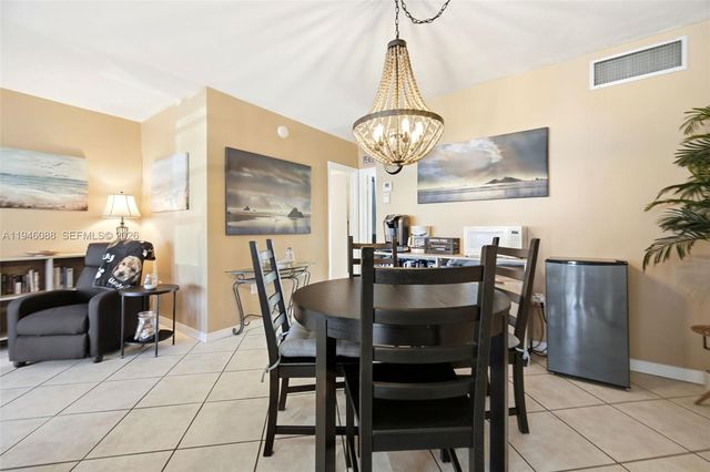 52 NE 204th St 6, Miami Gardens, FL 33179