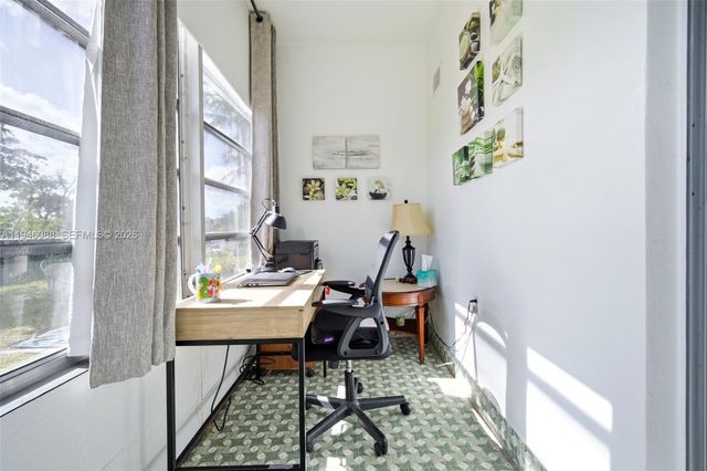 52 NE 204th St 6, Miami Gardens, FL 33179