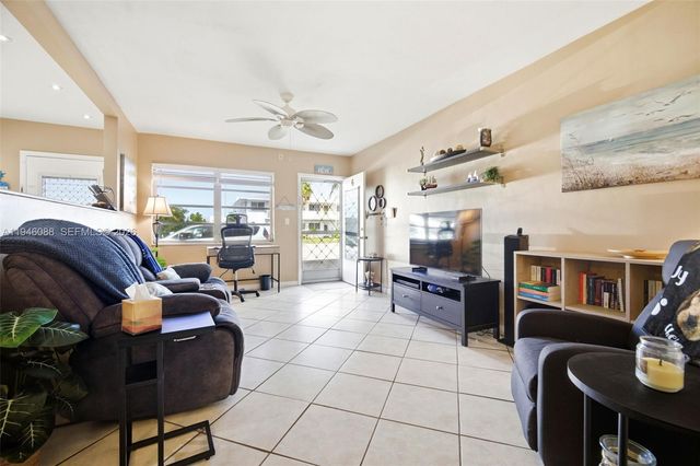 52 NE 204th St 6, Miami Gardens, FL 33179