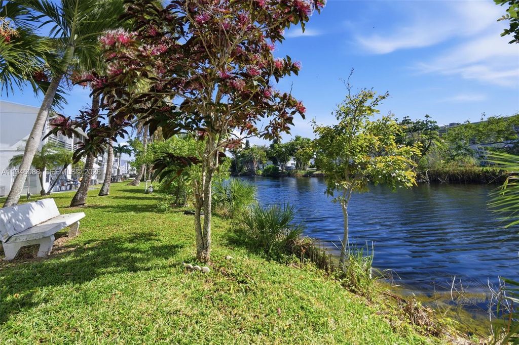 52 NE 204th St 6, Miami Gardens, FL 33179